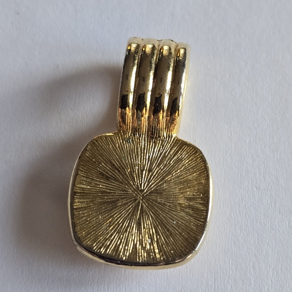 Vintage pendant gold tone slider textured rounded corners square womens - Picture 4 of 9